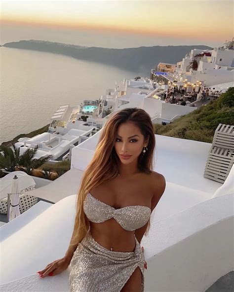 Cj Miles | Scrolller