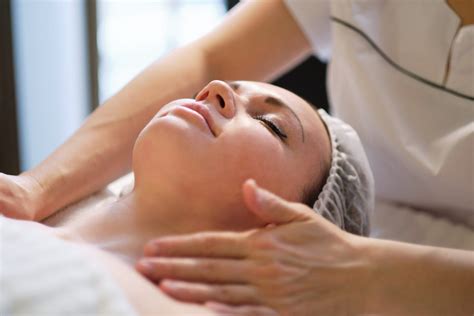 Benefits of Lymphatic Drainage Face Massage | PLEIJ Salon + Spa