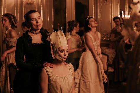 La hermanastra fea (2025)