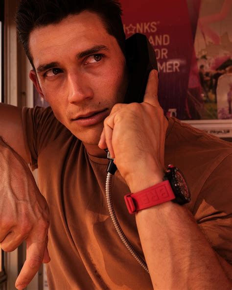 Mitchell Burns : r/LadyBoners