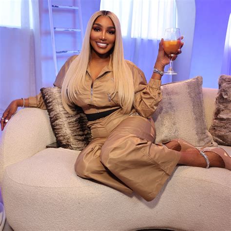 Nene Leakes | SWIPE: silver kisses and good wishes #lifeofnene check out my story hunni | Instagram