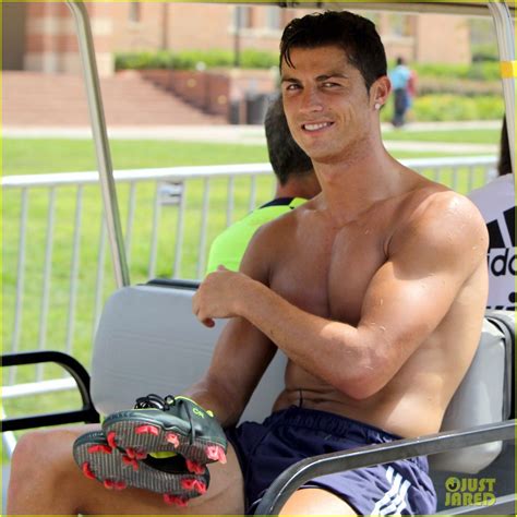 Cristiano Ronaldo: Shirtless After Practice!: Photo 2698421 | Cristiano ...