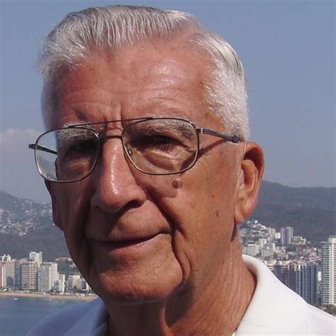 Obituary, Visitation & Funeral Information | Robert Elwood Moore