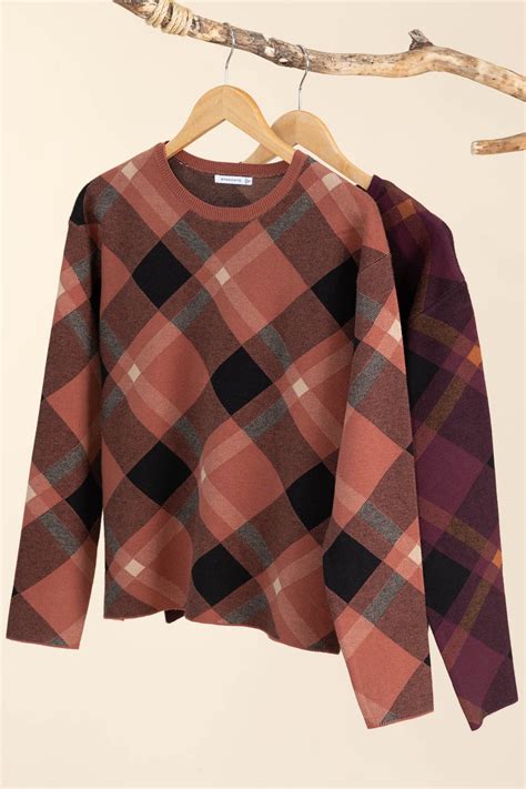Plaid Crewneck Pullover Sweaters · Filly Flair