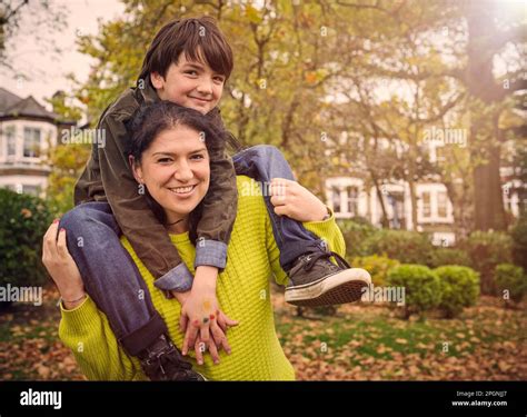 Mature aunt portrait hi-res stock photography and images - Alamy