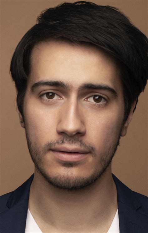 Дарио Санчез - смотреть фильмы и сериалы онлайн