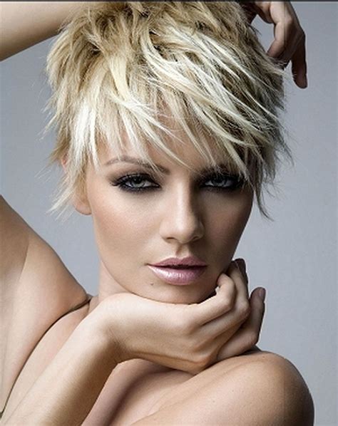 Short Choppy Layered Hairstyles / Best 25+ Short Choppy Haircuts Ideas ...