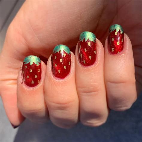 24 Magnetic Nail Art Examples That Truly Wows - BelleTag