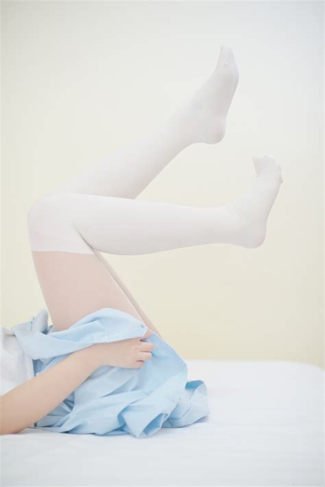 Free Images : hand, girl, white, sweet, feet, cute, leg, portrait ...