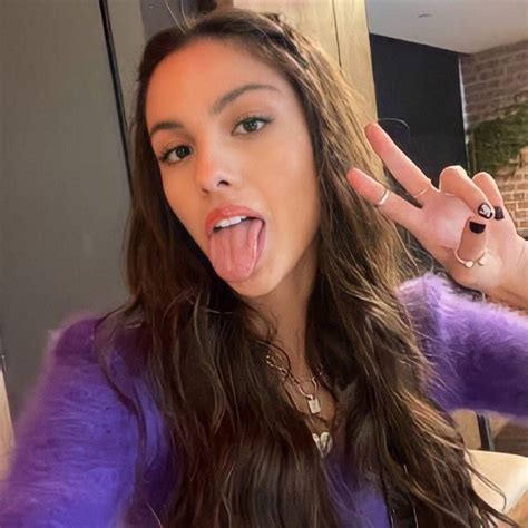 Olivia Rodrigo or Kate Upton? : r/jerkofftoceleb