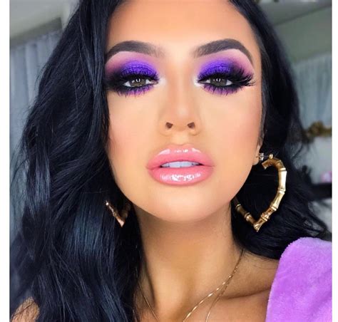 Why Does My Face Look Purple In The Mirror at Marion Rosenthal blog