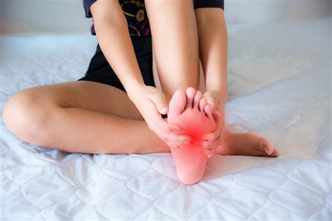 Dolor en la planta del pie: Causas, síntomas y tratamiento con ...