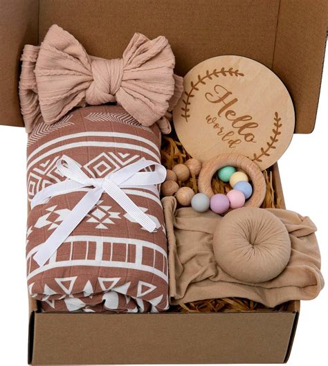 Amazon.com : Baby Girl Gift Set - 5-Piece Baby Girl Shower Gifts with ...