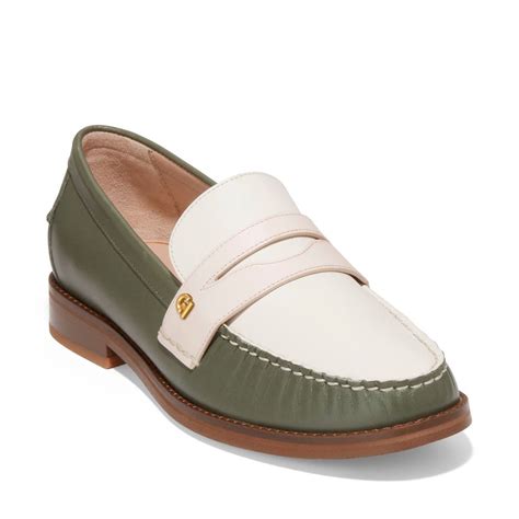 16 Best Teacher Shoes to Make Standing All Day Comfortable - Parade