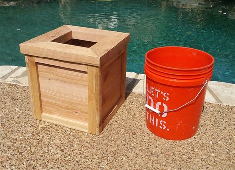 5 Gallon Bucket Planter Box Plans
