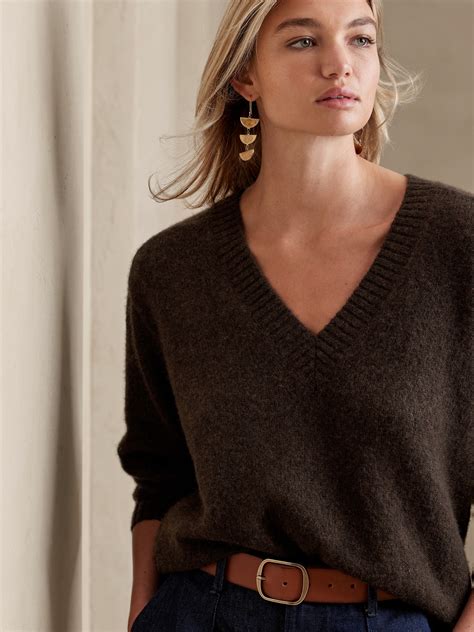 Isola Brushed Cashmere Sweater | Banana Republic