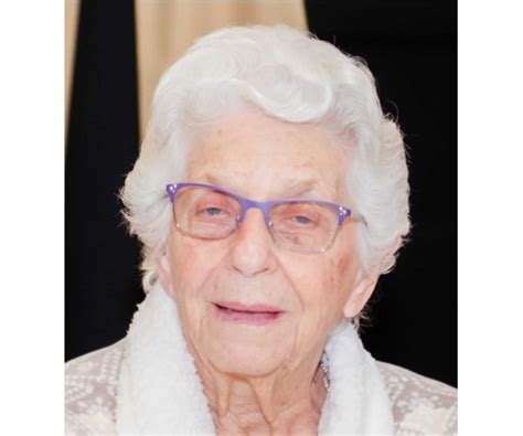 Betty Hygnstrom Obituary (2025) - Champaign, IL - The News-Gazette