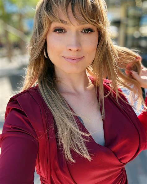 Sara Blake Alton | Viva Las Vegas! 😍🌺 • • • #mtf #transgenderwoman #transgendergirl # ...