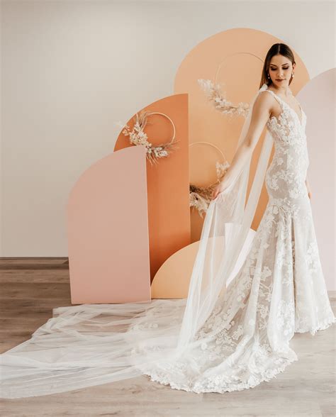 Types Of Wedding Dress Trains Explained — Cizzy Bridal Australia