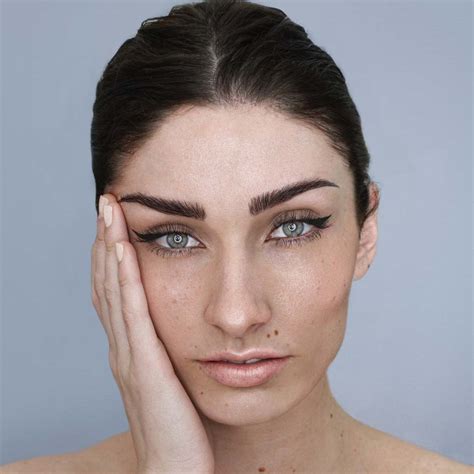 How Brow Waxing Near Me Can Shape Your Face - Bottega Hair Salon