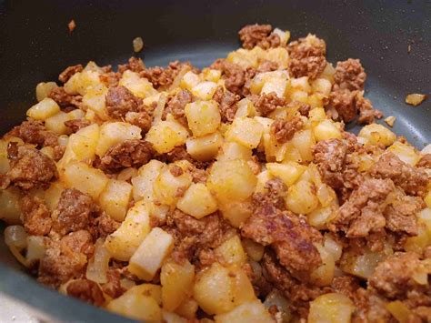 PAPAS CON CHORIZO (POTATOES WITH MEXICAN CHORIZO) - One World Cafe