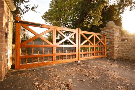 Country Wooden Driveway Gates Residential Wood Driveway Gates