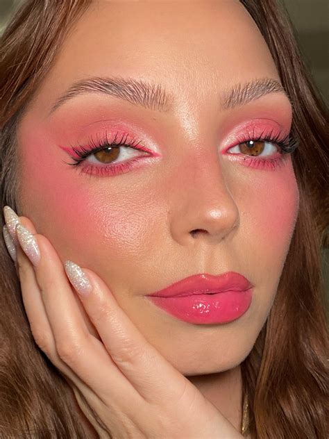 Hot pink makeup look 💘 Valentine's Day makeup ideas! | Pink eyeshadow ...