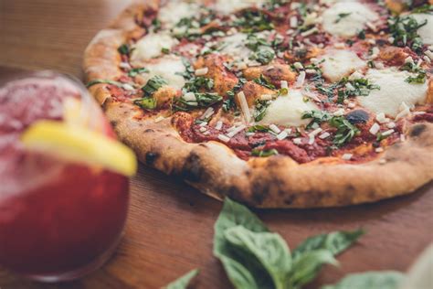 Solstice Wood Fire Pizza, Cafe & Bar