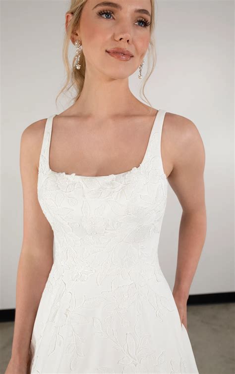 Modest Floral Lace A-line Wedding Dress with Pockets