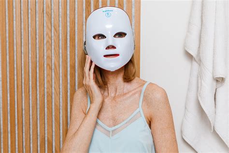 The Best LED Face Masks for At-Home Light Therapy in 2025 - Consumer ...