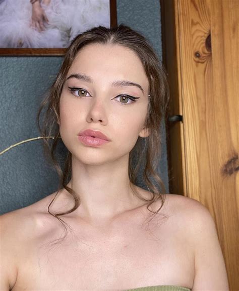 Sophie xdt [irtr] : r/BeautifulFemales