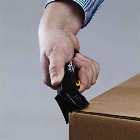 4 of the Best Safety Knives for the Retail Industry - SafeCutters