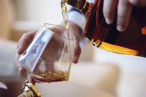 Can you drink on Accutane? Risks, safety, and what to know