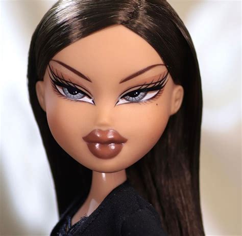 Pin by Laora CP on Bratz | Black bratz doll, Bratz doll makeup, Bratz girls