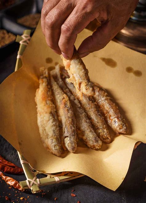 Pescaditos Fritos: A Spanish Crispy Coastal Delight