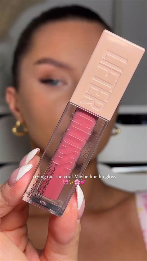 Maybelline New York Lifter Gloss Hydrating Lip Gloss with Hyaluronic Acid, Gummy Bear, Sheer ...