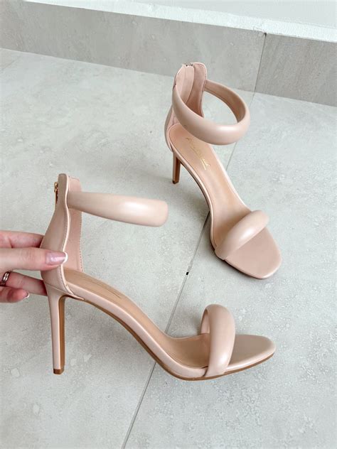 CARMINA NUDE – TRESH.mx