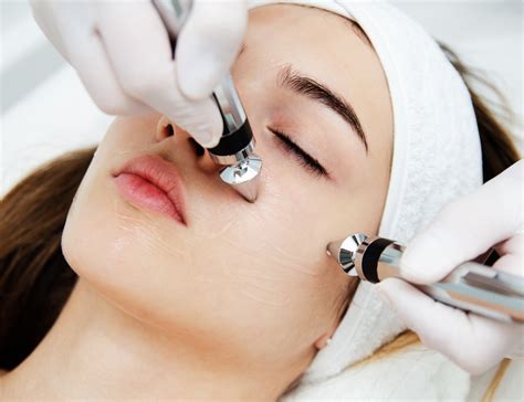 Achieve Radiant Skin with a Deep Cleansing Facial in Singapore