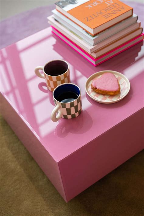 Lente & de Liefde woonkamer - Loods 5 | Coffee table books decor ...