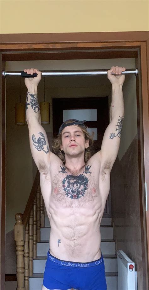 Can u rate my body physique? : r/HotGuys