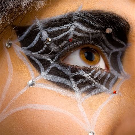 22 Spiderweb Makeup Looks That Will Turn Heads on Halloween | Halloween ...