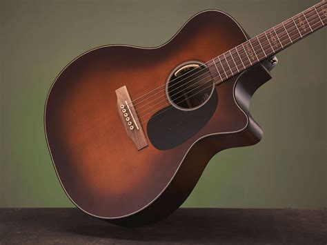 The Ultimate Guide to Acoustic Guitars: Features, Types, and Best