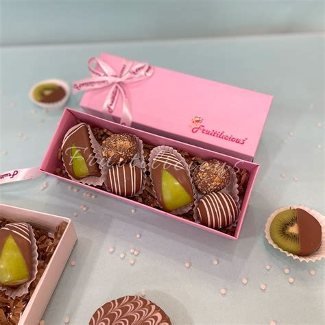 Chocolate dipped Fruit Bouquets | Fruit basket | Mumbai