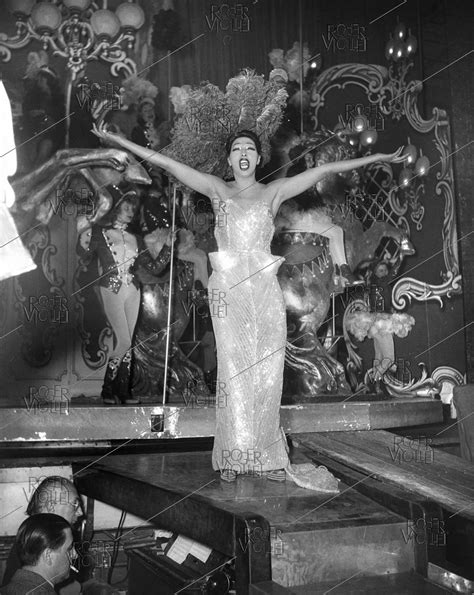 Josephine Baker ( 1906-1975 ), artist of music hall