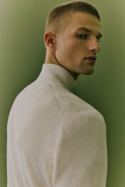 Slim Fit jumper - Cream - Men | H&M GB