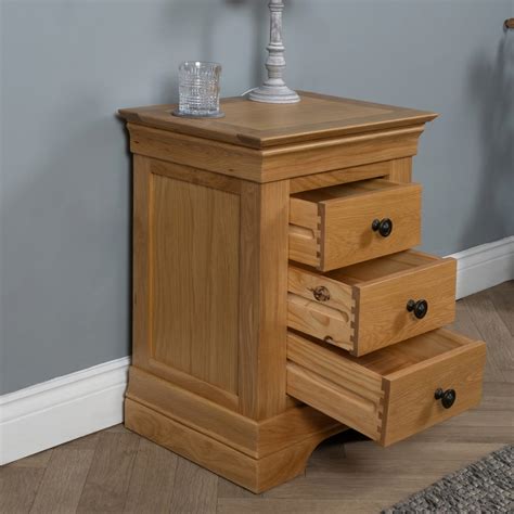 Farmhouse Oak 3 Drawer Bedside Cabinet - Evelyn Lily Interiors
