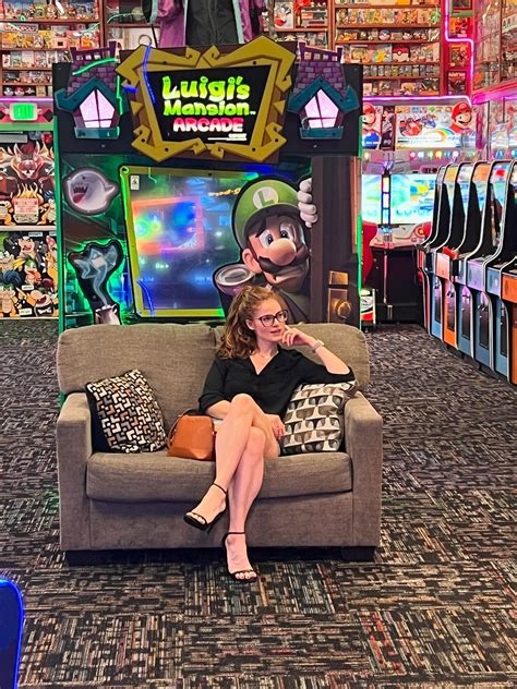 Kati Falk-Flores's feet