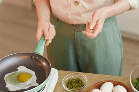 8 Reasons to Eat More Protein (and How It Helps with Weight Loss ...