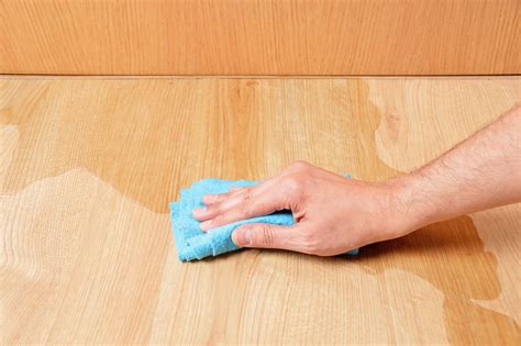 How To Treat Mold On Wood Floors | Viewfloor.co