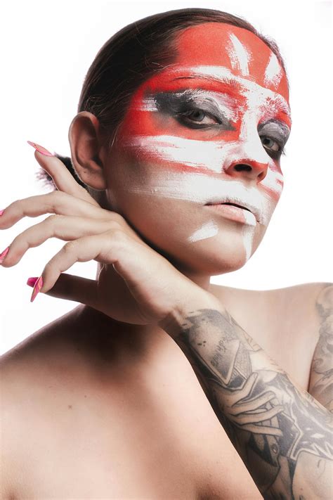 Women+Bending+Over+In+Thong+Bikini Photos, Download The BEST Free Women ...